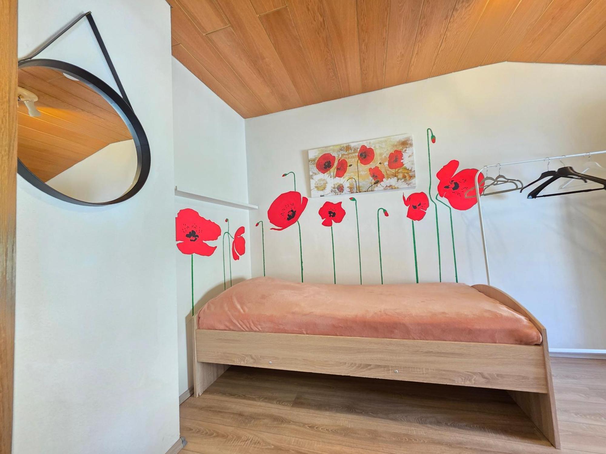 Elena Flat Mohn Duisburg Zentrum Bagian luar foto