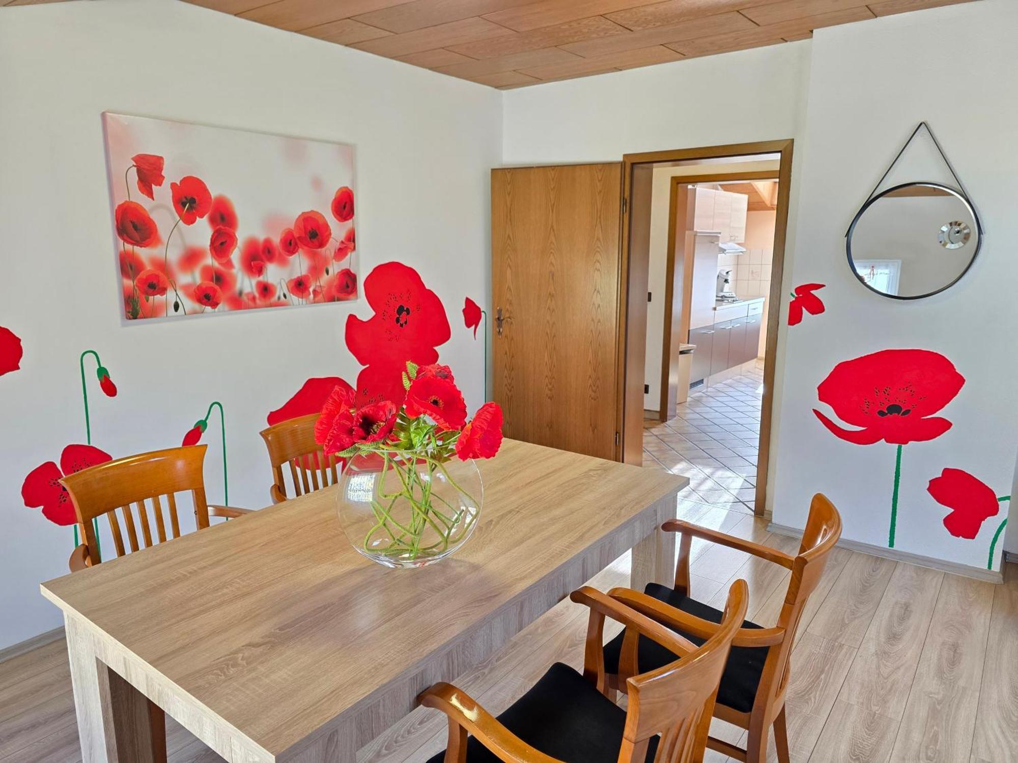 Elena Flat Mohn Duisburg Zentrum Bagian luar foto