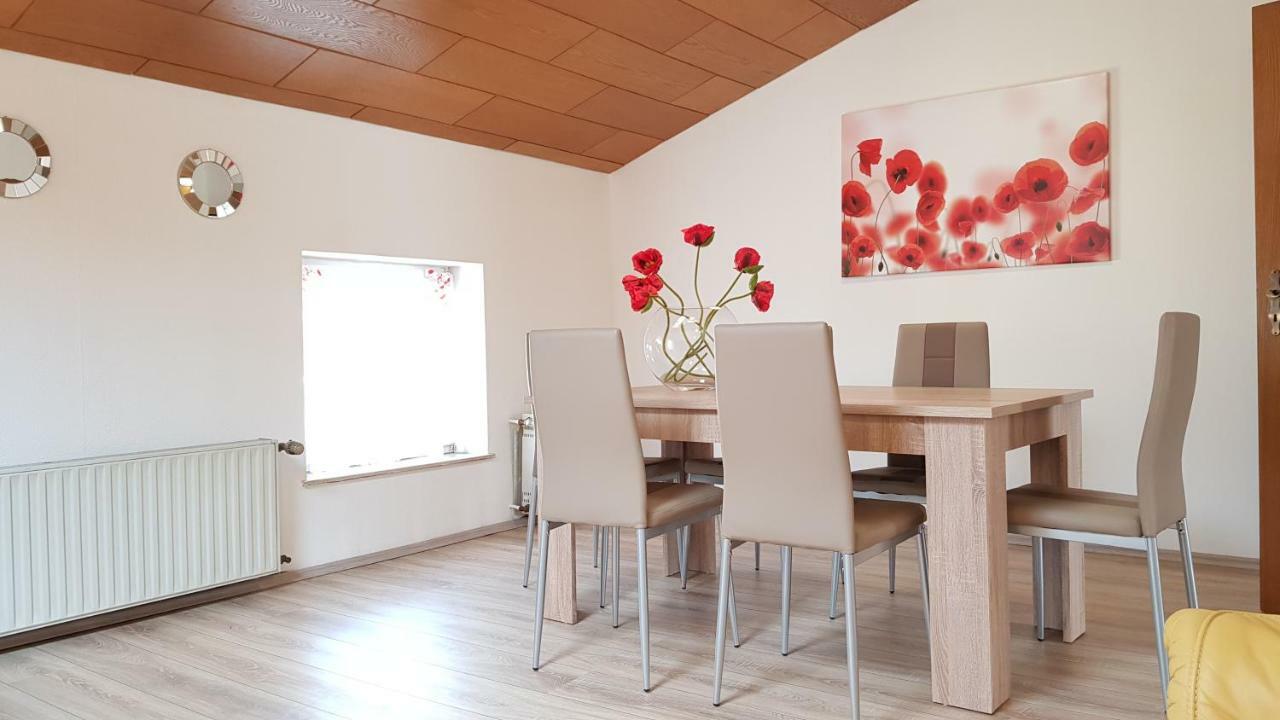 Elena Flat Mohn Duisburg Zentrum Bagian luar foto